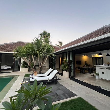 The Mia Bali Villa Kerobokan Екстериор снимка