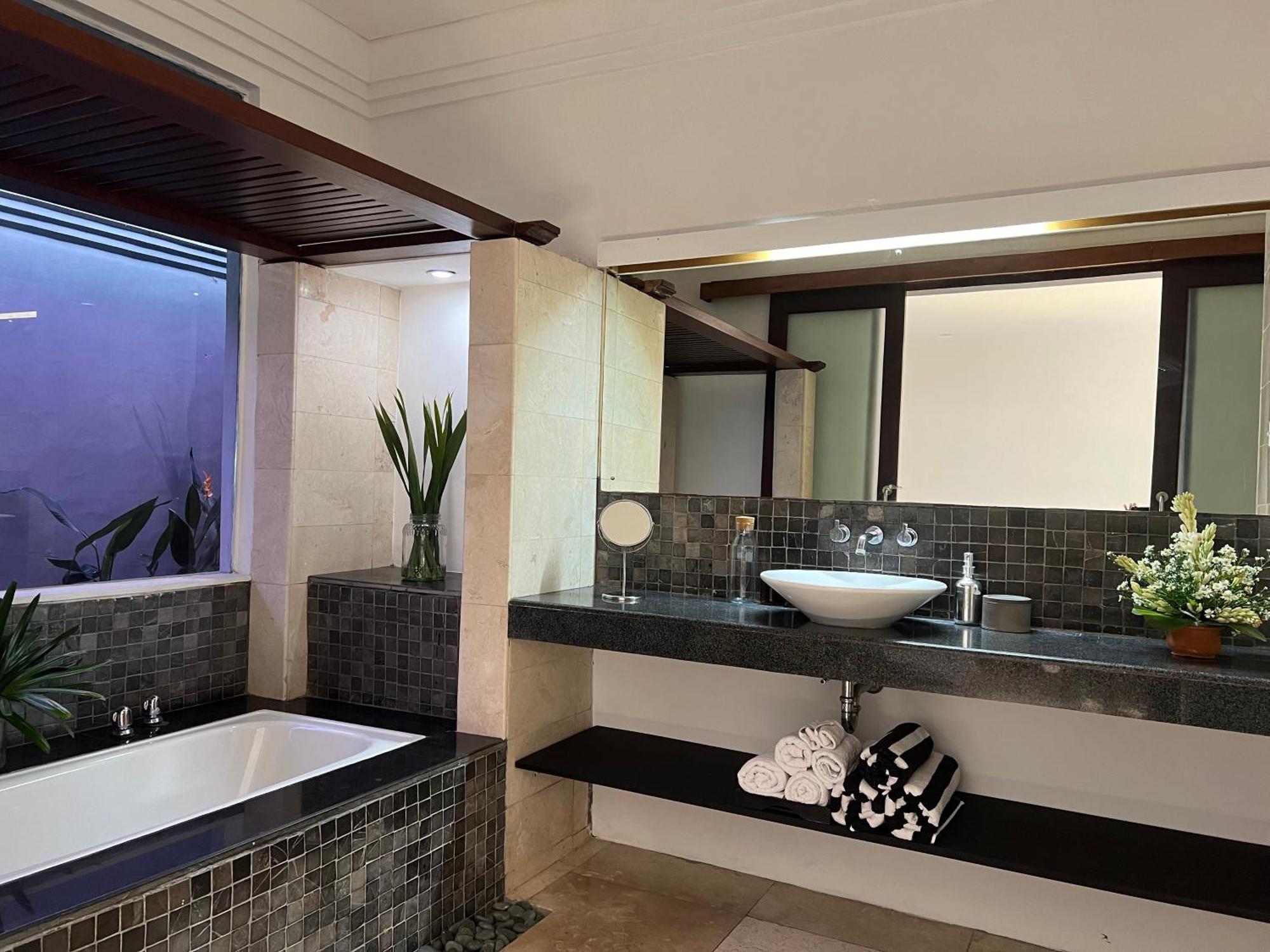The Mia Bali Villa Kerobokan Екстериор снимка